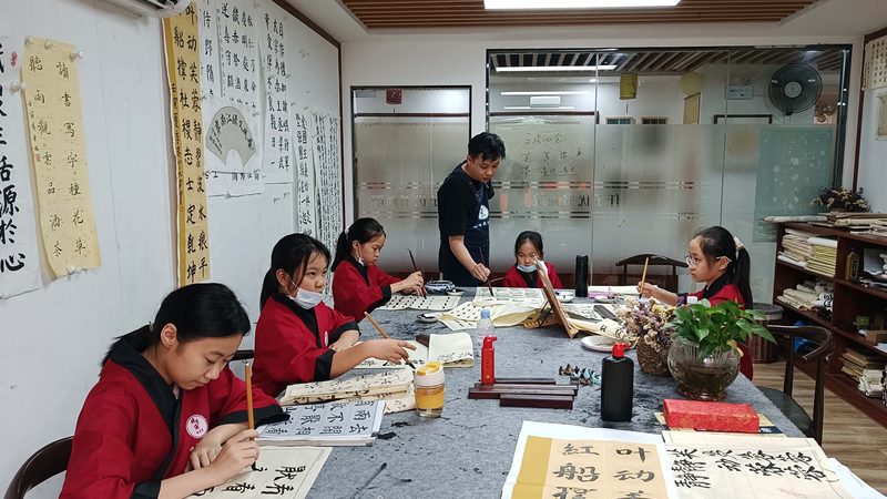 小标题：协议班的特点与优势