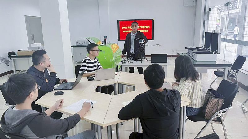 小标题：成人高考复习资料，选对才是关键